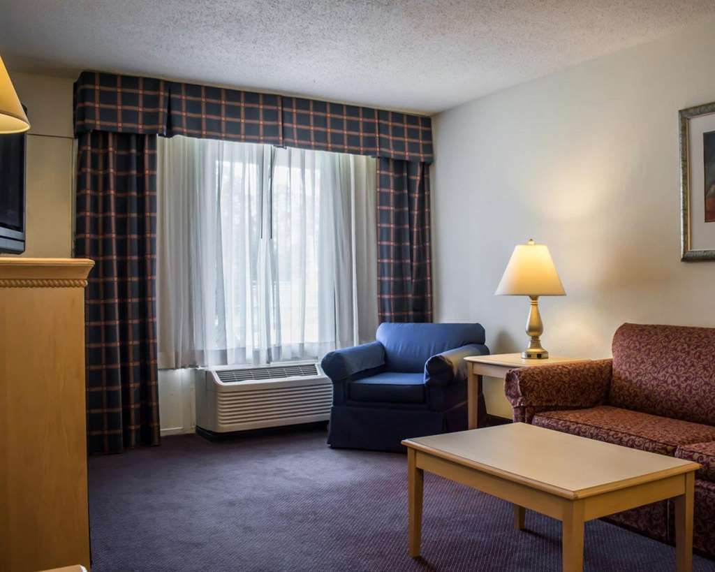 Quality Inn & Suites Brooksville I-75-Dade City Ridge Manor Room photo